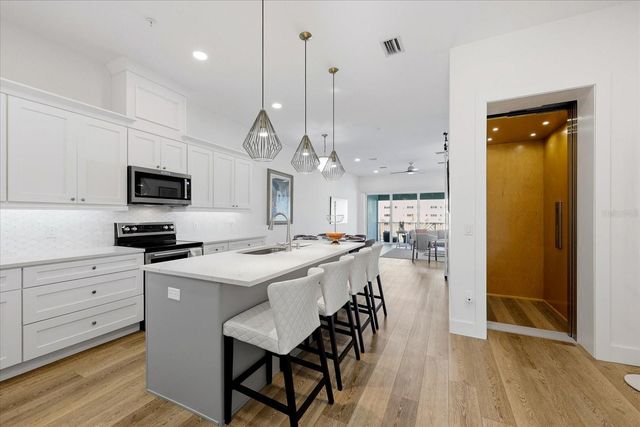 11797 1ST STREET E, Treasure Island, FL 33706