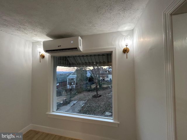 816 ELMWOOD LN, Cumberland, MD 21502