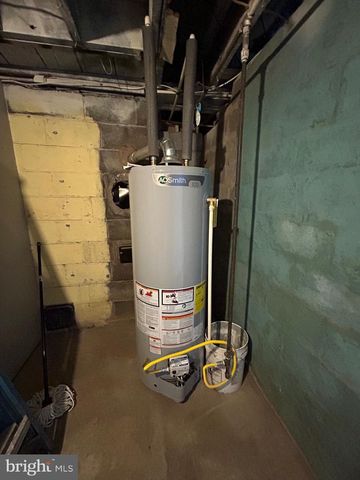 816 ELMWOOD LN, Cumberland, MD 21502