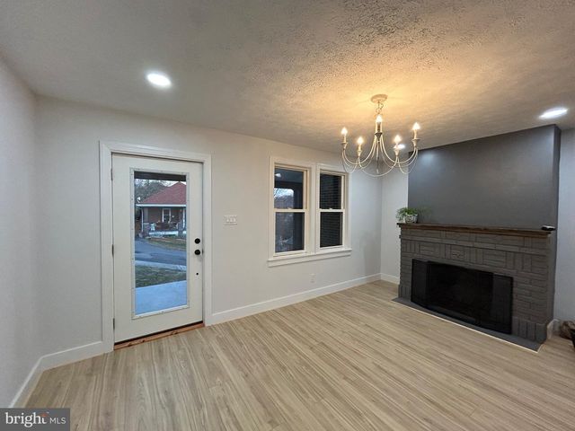 816 ELMWOOD LN, Cumberland, MD 21502