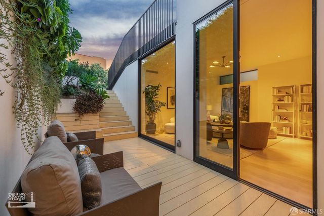 877 Treat Avenue, San Francisco, CA 94110
