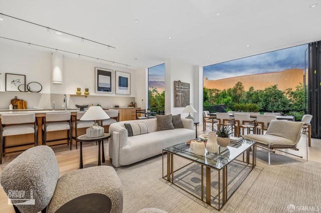 877 Treat Avenue, San Francisco, CA 94110