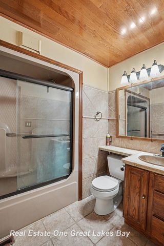 5111 Winston Drive, Swartz Creek, MI 48473