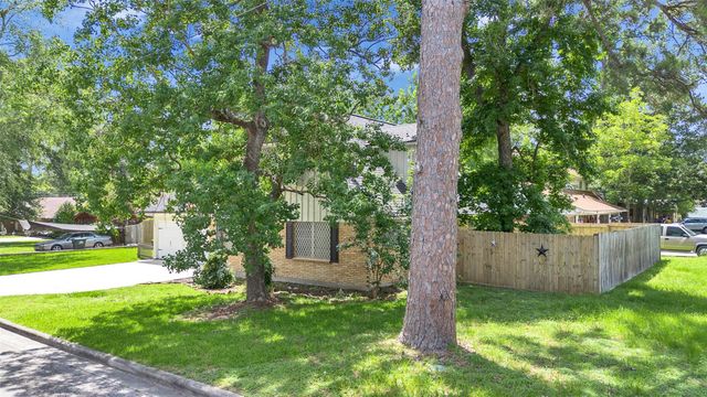 405 Billie Bess Lane, Conroe, TX 77301