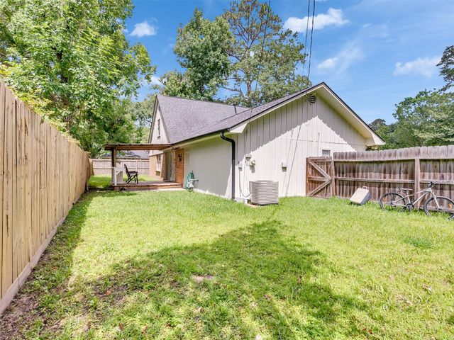 405 Billie Bess Lane, Conroe, TX 77301