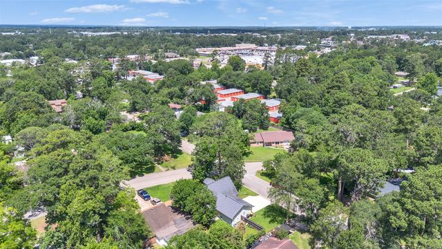 405 Billie Bess Lane, Conroe, TX 77301