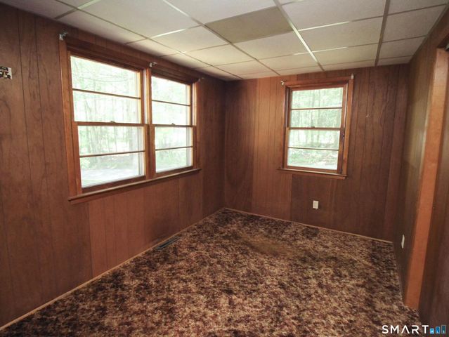 60 Lyon Road, Woodstock, CT 06282