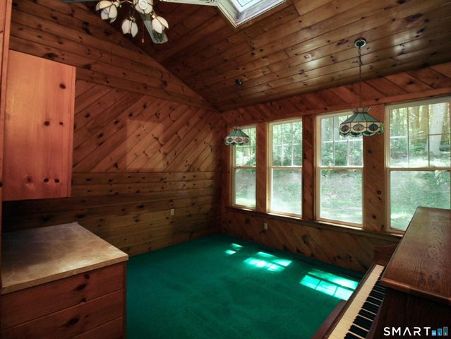 60 Lyon Road, Woodstock, CT 06282