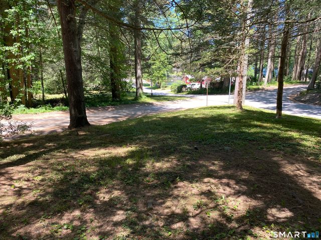 60 Lyon Road, Woodstock, CT 06282