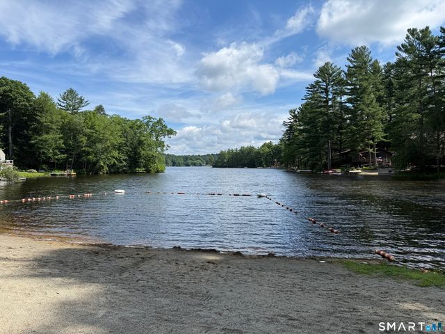 60 Lyon Road, Woodstock, CT 06282