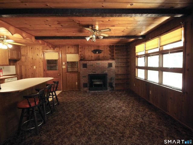 60 Lyon Road, Woodstock, CT 06282