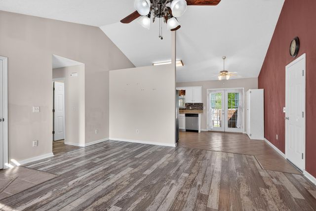 205 Horseshoe Court, Frankfort, KY 40601