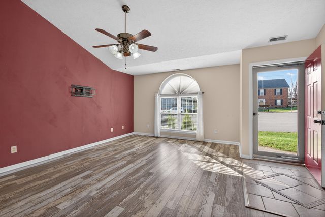 205 Horseshoe Court, Frankfort, KY 40601