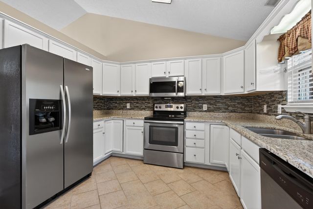 205 Horseshoe Court, Frankfort, KY 40601