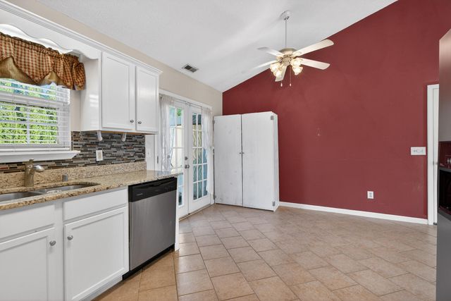 205 Horseshoe Court, Frankfort, KY 40601