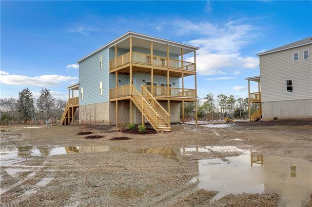 52 North Lawson RD, Poquoson, VA 23662