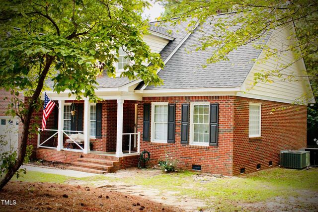 7832 Shuttle Road, Fayetteville, NC 28311