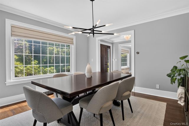 12 Drake Road, Scarsdale, NY 10583