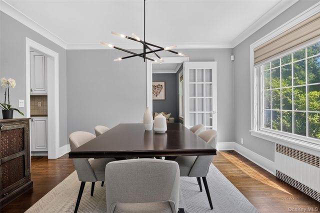 12 Drake Road, Scarsdale, NY 10583