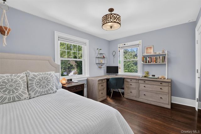 12 Drake Road, Scarsdale, NY 10583