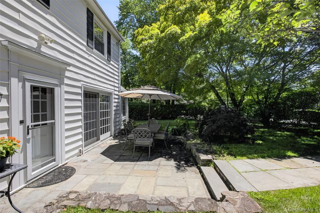 12 Drake Road, Scarsdale, NY 10583