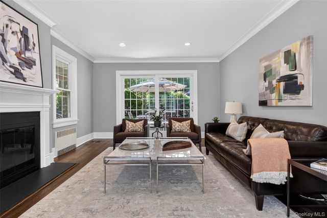 12 Drake Road, Scarsdale, NY 10583