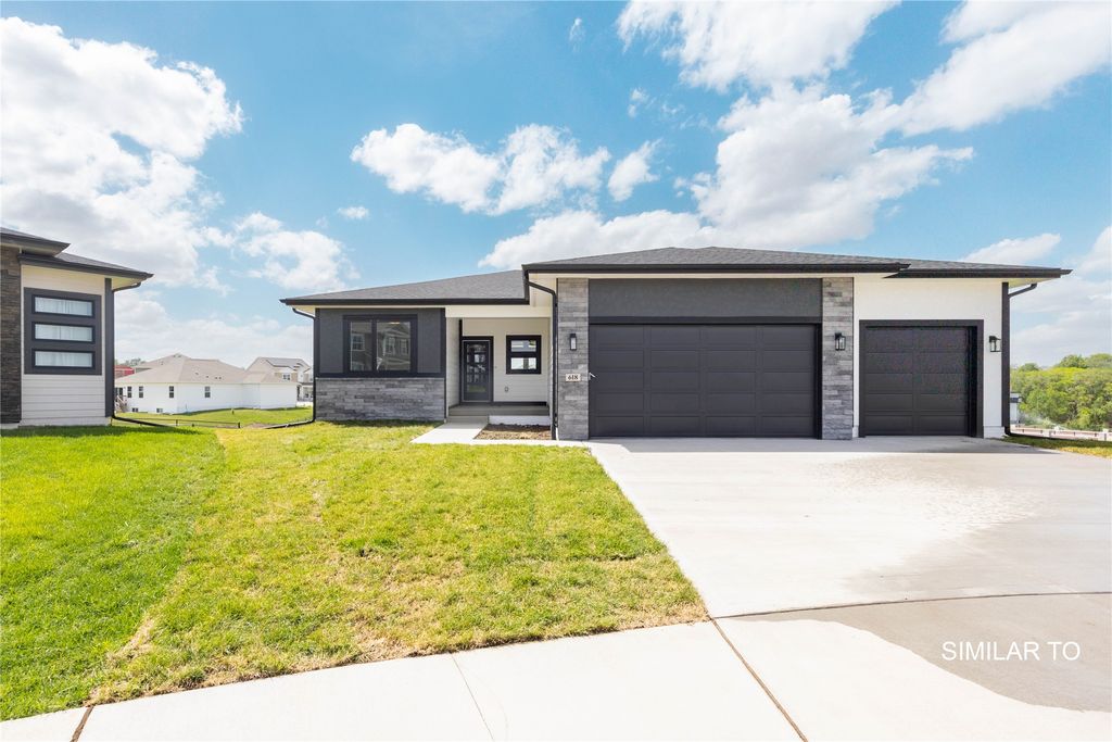 2702 Ponte Place, Adel, IA 50003