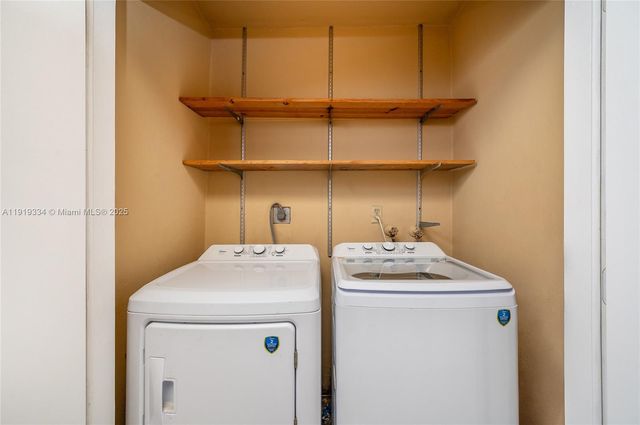 8415 SW 107th Ave 338W, Miami, FL 33173