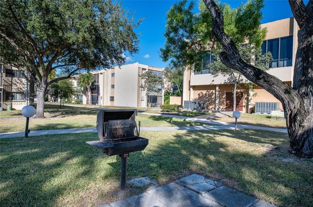 8415 SW 107th Ave 338W, Miami, FL 33173