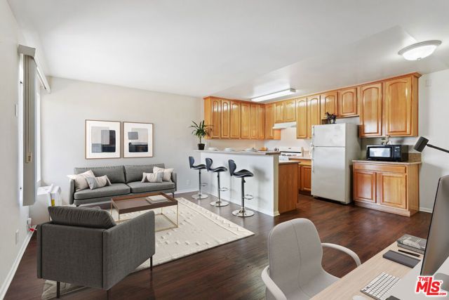 721 W 30th Street, Los Angeles, CA 90007