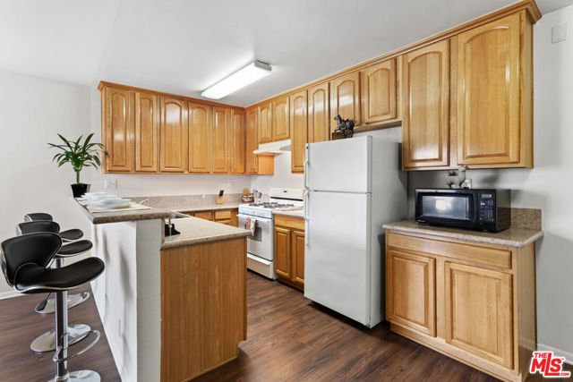 721 W 30th Street, Los Angeles, CA 90007