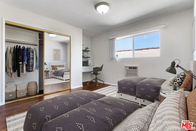 721 W 30th Street, Los Angeles, CA 90007