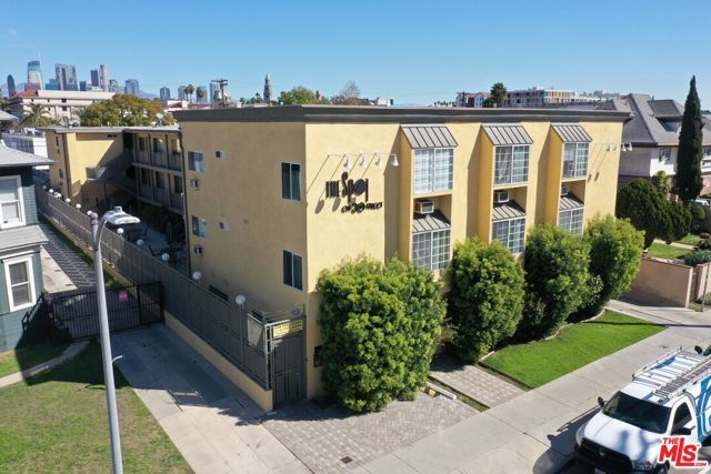 721 W 30th Street, Los Angeles, CA 90007