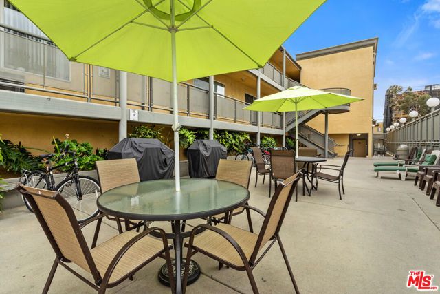 721 W 30th Street, Los Angeles, CA 90007