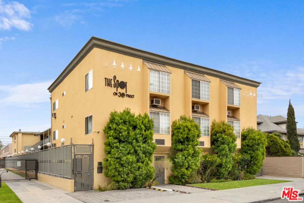 721 W 30th Street, Los Angeles, CA 90007