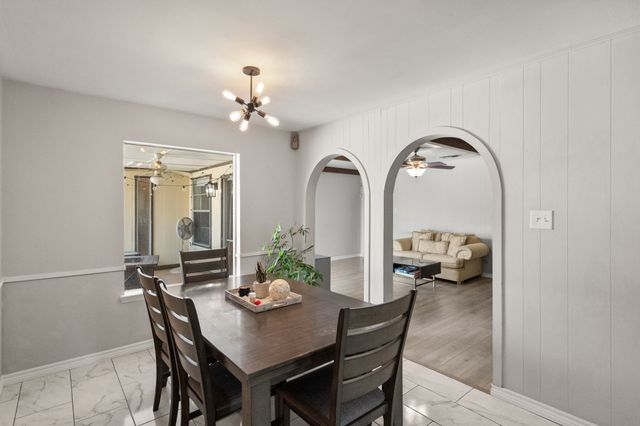 2109 Briarwood Boulevard, Arlington, TX 76013