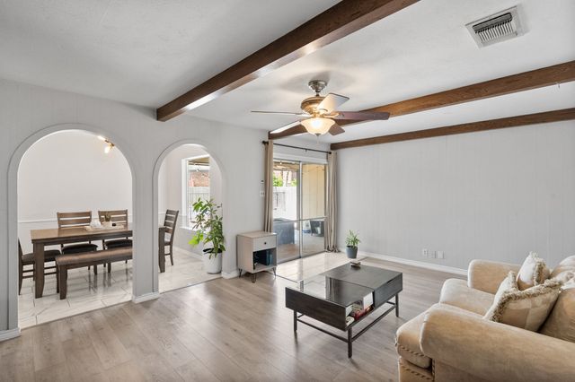2109 Briarwood Boulevard, Arlington, TX 76013