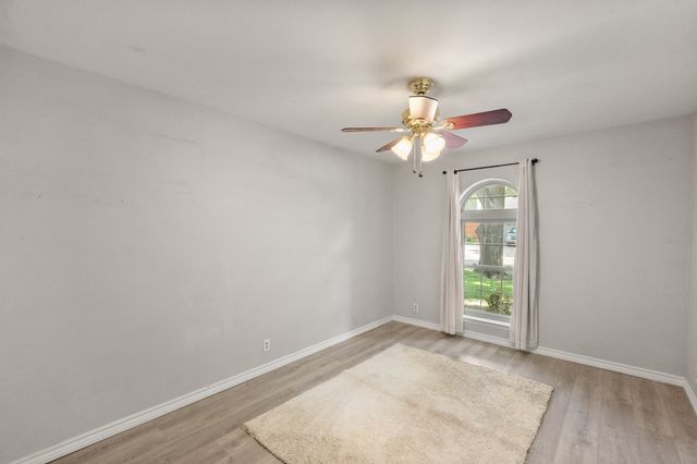 2109 Briarwood Boulevard, Arlington, TX 76013