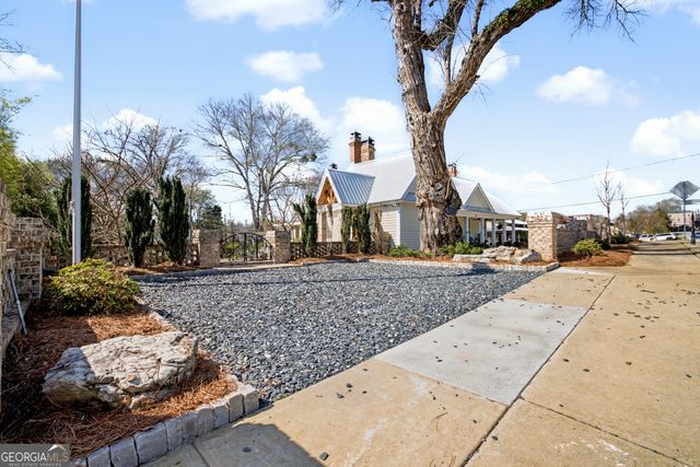 36 Broad Street, Senoia, GA 30276