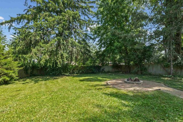 202 Blueberry Lane, West Lafayette, IN 47906