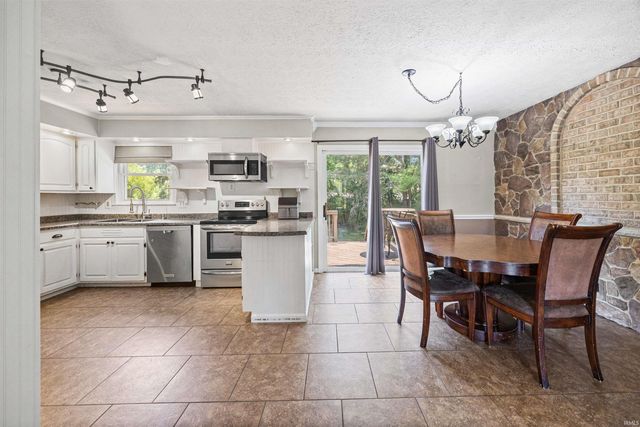 202 Blueberry Lane, West Lafayette, IN 47906