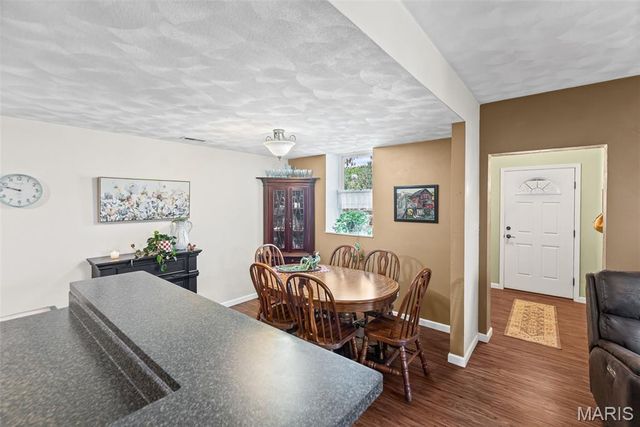 608 S Church Street, Waterloo, IL 62298
