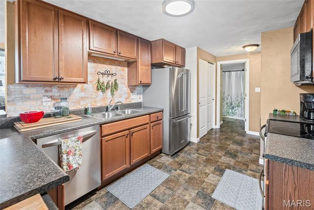 608 S Church Street, Waterloo, IL 62298