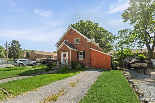 608 S Church Street, Waterloo, IL 62298