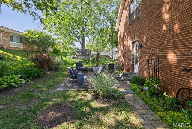 608 S Church Street, Waterloo, IL 62298