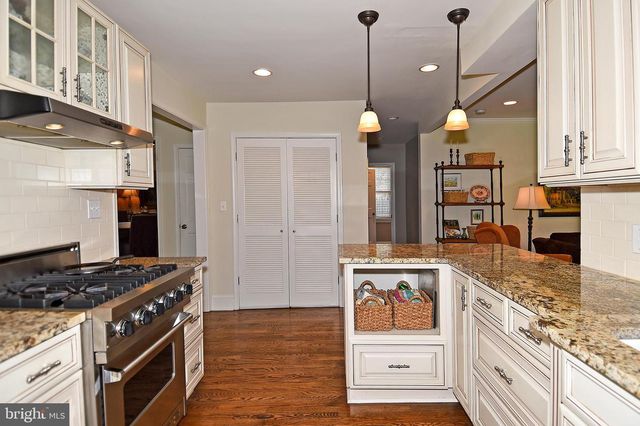 4729 16TH RD N, Arlington, VA 22207