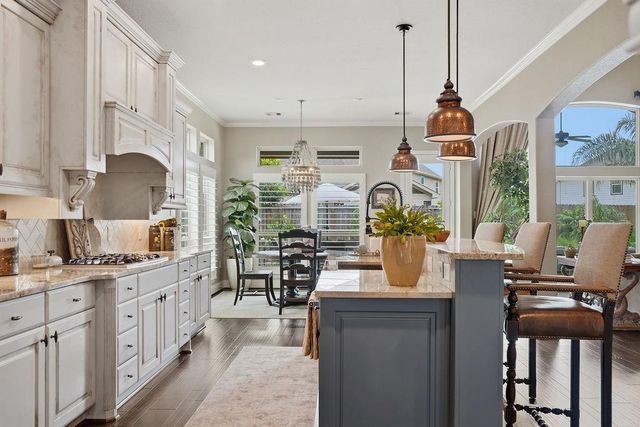 2513 Royal Field Lane, Friendswood, TX 77546