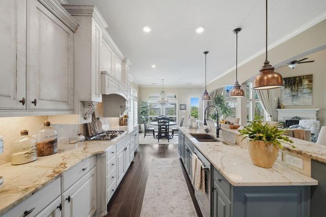 2513 Royal Field Lane, Friendswood, TX 77546
