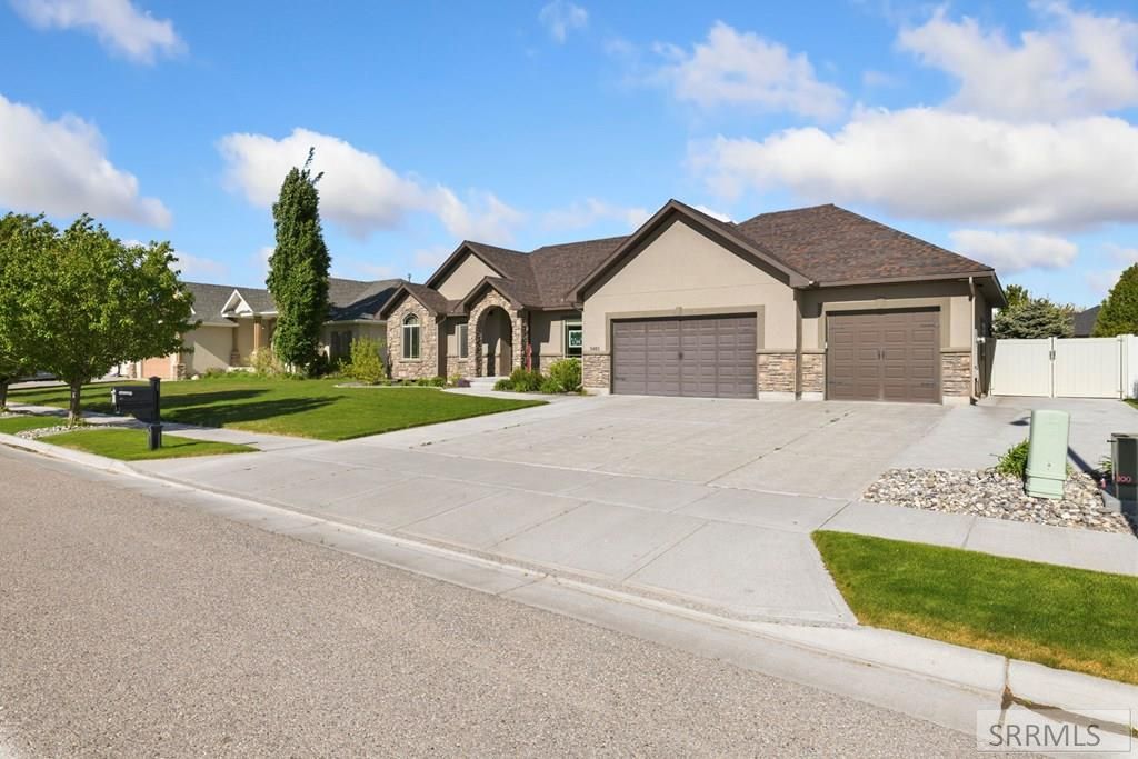 Image 3 of property listing at 5485 Villa Mirage Court, Idaho Falls, ID 83404