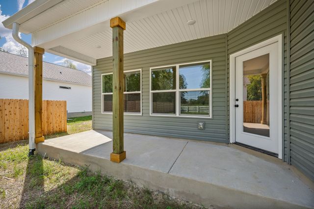 105 Reece Rd, Baxter, TN 38544